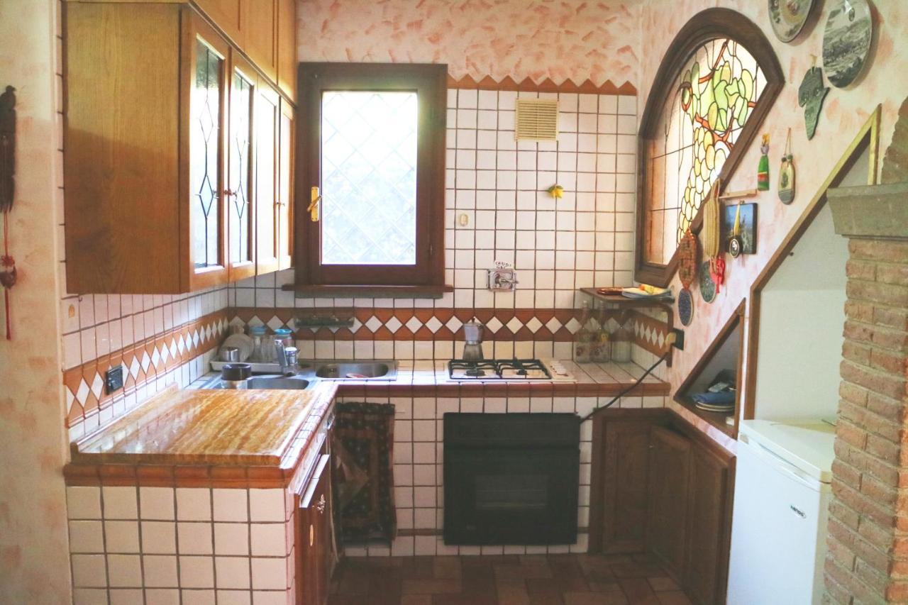 B&B Ai Glicini - Castelli Romani Marino Bagian luar foto